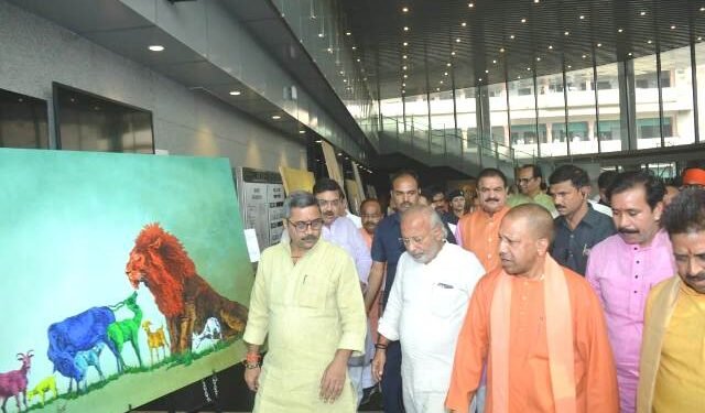 प्रधानमंत्री के जीवन पर आधारित प्रदर्शनी का सीएम योगी ने किया उद्घाटन, चाय बेचने से लेकर भारत के विश्वगुरु बनने का सपना है मुख्य आकर्षण