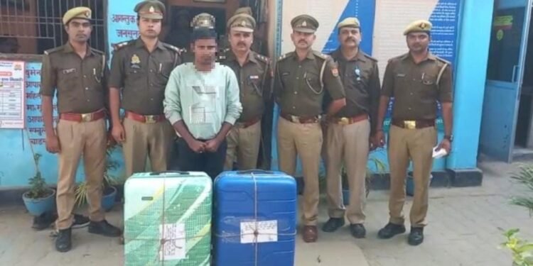 30 किलो गांजा के साथ तस्कर गिरफ्तार