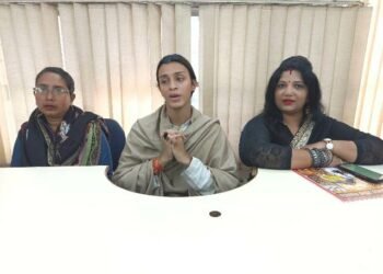 Varanasi: निकाय चुनाव में अब किन्नर समाज भी ठोकेगा ताल