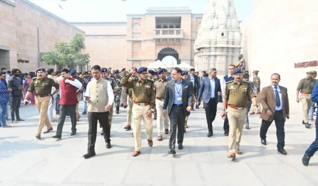 एडीजी ने परखी शहर की कानून व्यवस्था, सुरक्षा व्यवस्था के मद्देनजर किया समीक्षा बैठक