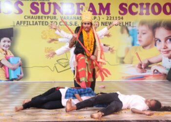 वार्षिकोत्सव समारोह में पुलवामा घटना की झांकी प्रस्तुत कर बच्चों ने दी मनमोहक प्रस्तुति