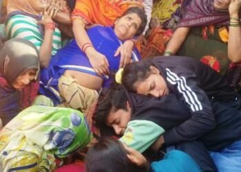 जौनपुर: बीच चौराहे पर अधेड़ को गोलियों से भूना, ग्रामीणों ने शव सड़क पर रख लगाया जाम