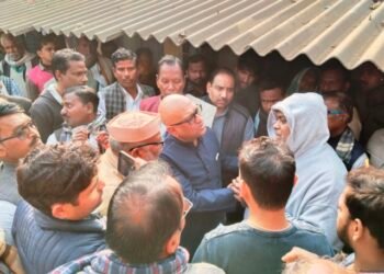 गाजीपुर: नेपाल प्लेन क्रैश पीड़ितों के परिजनों को मिले 50 लाख और नौकरी