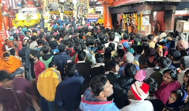 नव वर्ष पर मार्कंडेय महादेव मंदिर में भक्तों की उमड़ी भीड़