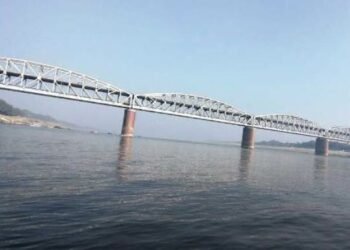 उपेक्षाओं का शिकार 135 वर्षीय ‘मालवीय पुल’