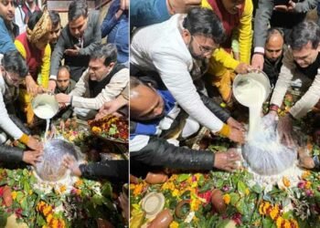 कैबिनेट मंत्री ए० के० शर्मा ने मार्कंडेय महादेव मंदिर में किया जलाभिषेक
