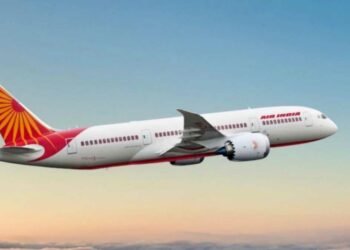 पेशाब मामला: एयरइंडिया पर 30 लाख का जुर्माना, पायलट सस्पेंड