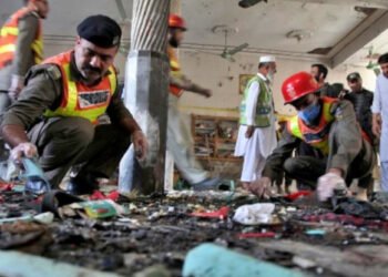 पाकिस्तान के पेशावर में मस्जिद में बम धमाका, 32 की मौत व 158 घायल