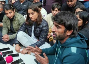Wrestlers Protest: भाजपा सांसद व WFI के प्रमुख बृजभूषण सिंह पर लगे यौन उत्पीड़न के आरोप, बोले- ‘दोषी पाया गया, तो लटका देना फांसी पर’