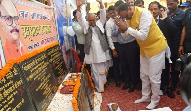 ‘सरकार अपराधियों को कड़ी से कड़ी सजा देने के लिए प्रतिबद्ध’ वाराणसी में बोले उप मुख्यमंत्री ब्रजेश पाठक