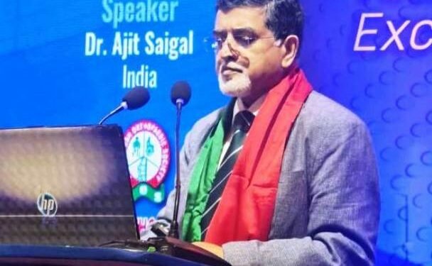 अंतर्राष्ट्रीय आर्थोपेडिक सम्मेलन में शामिल हुए डॉ० सैगल, एच.टी.ओ. प्लेट के बताए गुण