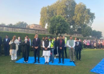 आप विदेश में नहीं आएं हैं बल्कि अपने आध्यात्मिक पुरखों के घर आए हैं: डॉ० दयाशंकर मिश्र