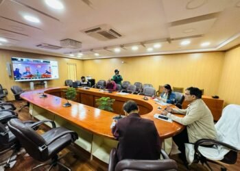 नगर विकास मंत्री ने नगरों की साफ-सफाई, सुंदरीकरण व बेहतर व्यवस्थापन की समीक्षा की