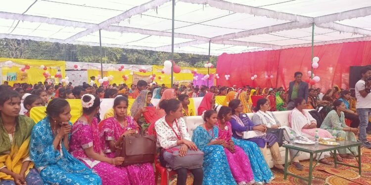 ब्रेकथ्रू इंडिया ने किया आसमान अभी बाकी है कार्यक्रम का आयोजन