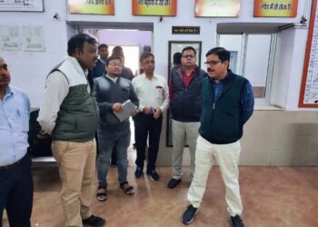 डीके सिंह ने किया लखनऊ जॅक्शन स्थित संयुक्त क्रू लॉबी का निरीक्षण