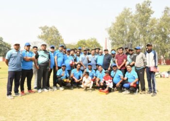 डीआरएम इलेवन ने मीडिया इलेवन को 02 विकेट से हराया