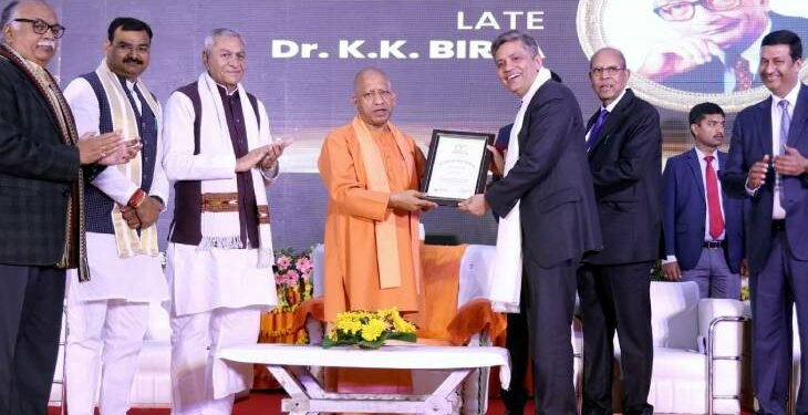 प्रदेश में चीनी उद्योग के 120 साल पूरे होने पर सीएम योगी ने की सराहना, कहा यूपी शुगर कॉम्प्लेक्स