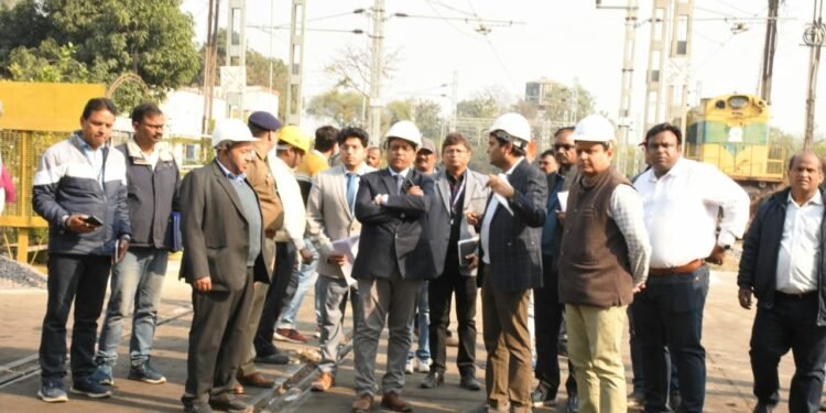 ब्रज मोहन अग्रवाल ने किया लखनऊ-गोंडा के मध्य पावदान संरक्षा निरीक्षण