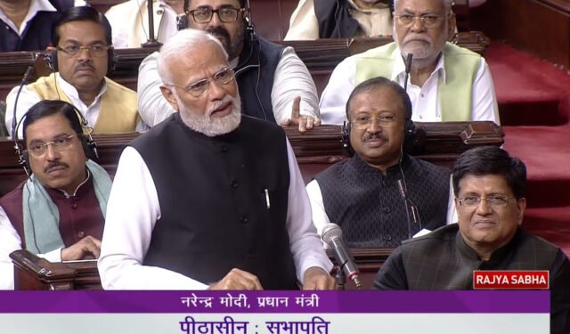 विपक्ष पर मोदी का तंज, कहा- नेहरू महान थे तो परिवार का कोई व्यक्ति उनका सरनेम क्यों नहीं रखता