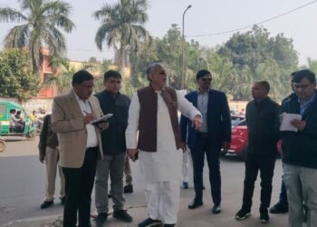 सुरेश कुमार खन्ना ने किया अवध व पॉलीटेक्निक चौराहे का दौरा