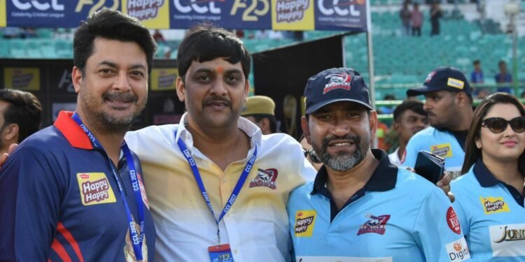 भोजपुरी दबंग को मिला एमजी लायन न्यूज का साथ तो खुश हो गई रानी चटर्जी,आम्रपाली दुबे और निरहुआ