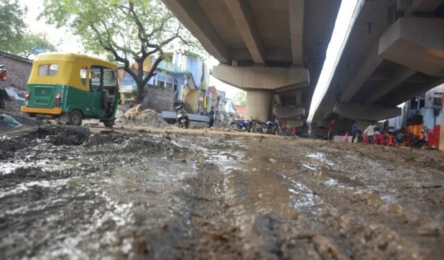 बारिश के चलते हुए जलजमाव से लोगों की बढ़ी दुश्वारियां