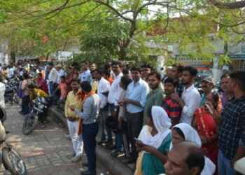 आधे घंटे ट्रैफिक पर भारी पड़ा एक घंटे का इंतजार