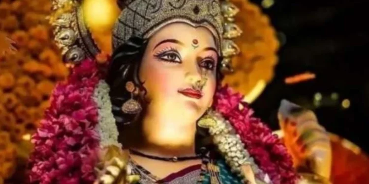 Navratri Prasad :नवरात्रों में की जाती है देवी के नव स्वरूपों की आराधना, लगता है इन नौ अलग-अलग चीज़ो का भोग, मिलता है आर्शीवाद