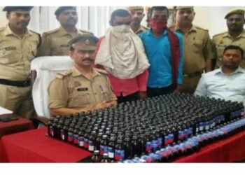 कफ सीरप की चार सौ शीशी के साथ दो धराये