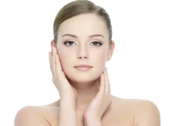 चेहरे के अनचाहे बालों को हटाना चाहते है ? तो अपनाएं ये घरेलू उपाय