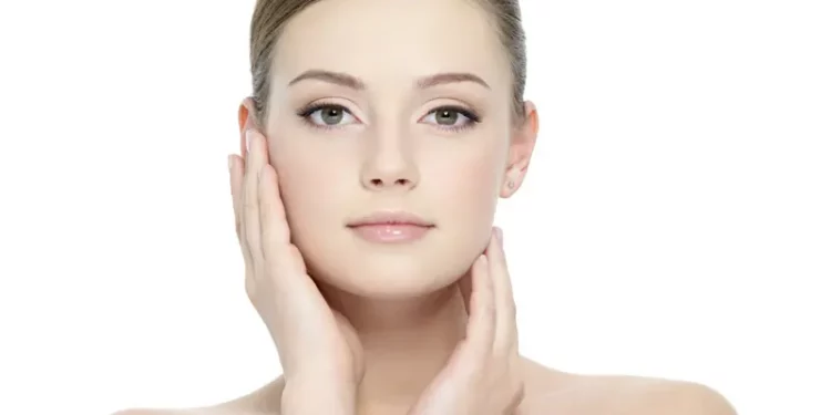 चेहरे के अनचाहे बालों को हटाना चाहते है ? तो अपनाएं ये घरेलू उपाय