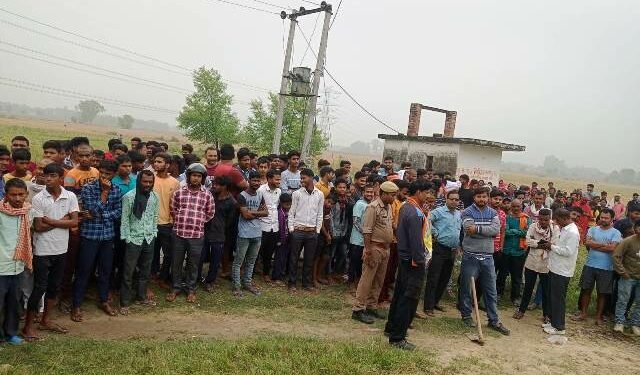 बच्चे का शव दफनाने की सूचना, खोदा तो निकला कुत्ता