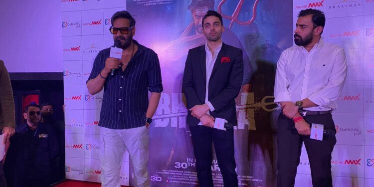 अजय देवगन एक्शन-एडवेंचर भोला को प्रमोट करने के लिए लखनऊ पहुंचे