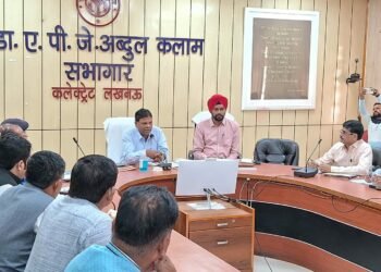 स्मार्ट सिटी योजना के तहत खोदी गई सड़कें हर हाल में 31 मार्च तक हों पूरी : डीएम