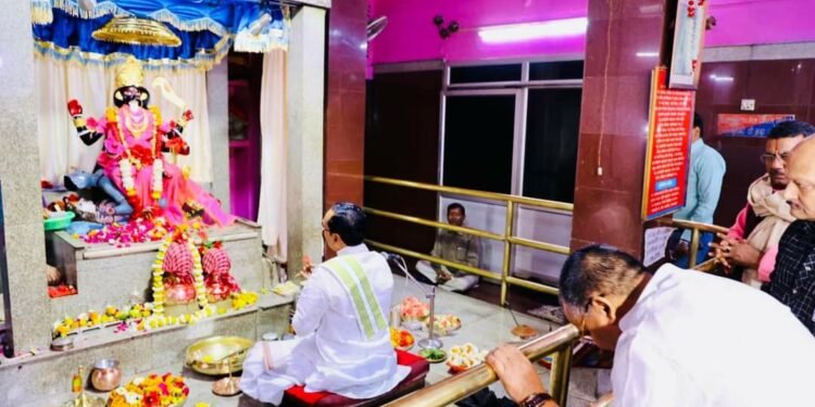 अपनी संस्कृति का सम्मान सबको करना होगा, नहीं तो राजनीति नहीं कर पाएंगे  : मंत्री जयवीर सिंह