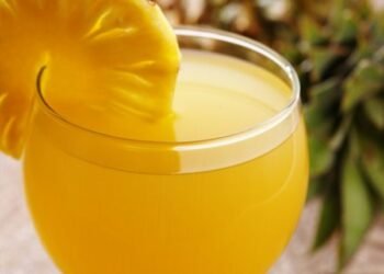 सुबह के नाश्ते में पिएं अनानास का जूस, दिनभर रहे एनर्जी से भरपूर और महसूस करें तरोताज़ा