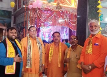 लखनऊ के आलमबाग में राम जन्मोत्सव पर गीत संगीत के साथ भव्य झांकी का आयोजन