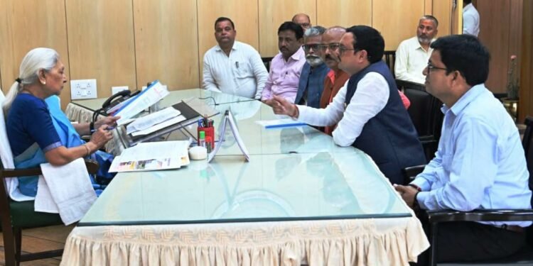 ब्राह्मण एकता फाउण्डेशन का प्रतिनिधि मण्डल राज्यपाल से मिला