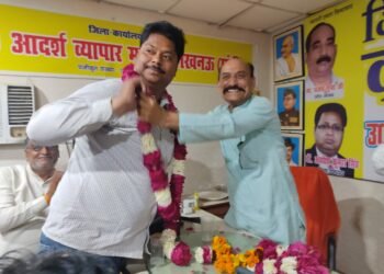 अमौसी एयरपोर्ट आदर्श व्यापार मंडल का हुआ गठन, पवन तिवारी बने अध्यक्ष