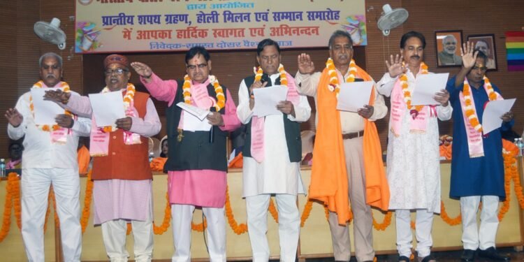 वैश्य समाज शासन प्रशासन के साथ कंधे से कंधा मिलाकर कार्य करता: सुनील गुप्ता