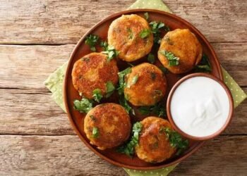 नवरात्रि के त्यौहार में ट्राई करें फलाहारी आलू टिक्की, खाने में बेहद टेस्टी, मुंह का जायका बदल देगी ये रेसिपी