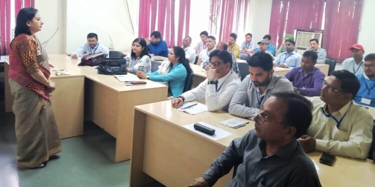 वरिष्ठ उपमहाप्रबंधक ने किया 351वें मैनेजमेंट डेवलपमेंट प्रोग्राम का शुभारम्भ