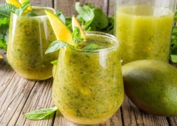 गर्मियों में बॉडी रिफ्रेश रखने के साथ प्यास भी बुझाता है आम पन्ना, जाने क्या है Recipe