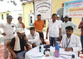 33 रेलकर्मियों एवं उनके परिजनों की हुई स्वास्थ्य संबंधी जांच