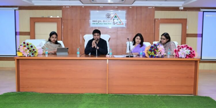 आकांक्षा समिति के सदस्यों के साथ मिशन के अधिकारियों व प्रशिक्षण प्रदाताओं की बैठक आयोजित