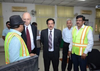 यूआईसी के निदेशक क्रिश्चियन शावानेल ने किया आरडीएसओ का दौरा