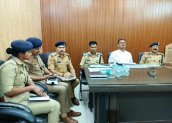 त्योहारों मद्देनजर डीएम और एडिशनल सीपी ने जांची सुरक्षा, बोले – ‘धार्मिक आयोजन उनके जगहों पर हो’