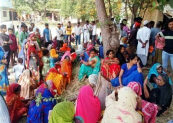 80 वर्षीय वृद्ध के गले में रॉड घोंपकर हत्या, हमलावर फरार