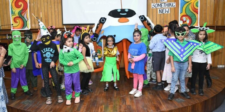 टिनी टॉट्स ने वैलकम टू अर्थ पार्टी के साथ निकटून अभिमन्यु का किया स्वागत