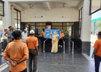 कोविड संक्रमण से बचने के लिए अपनी सुरक्षा के लिए विशेष सावधानियाँ बरते: डा0 दीक्षा चौधरी